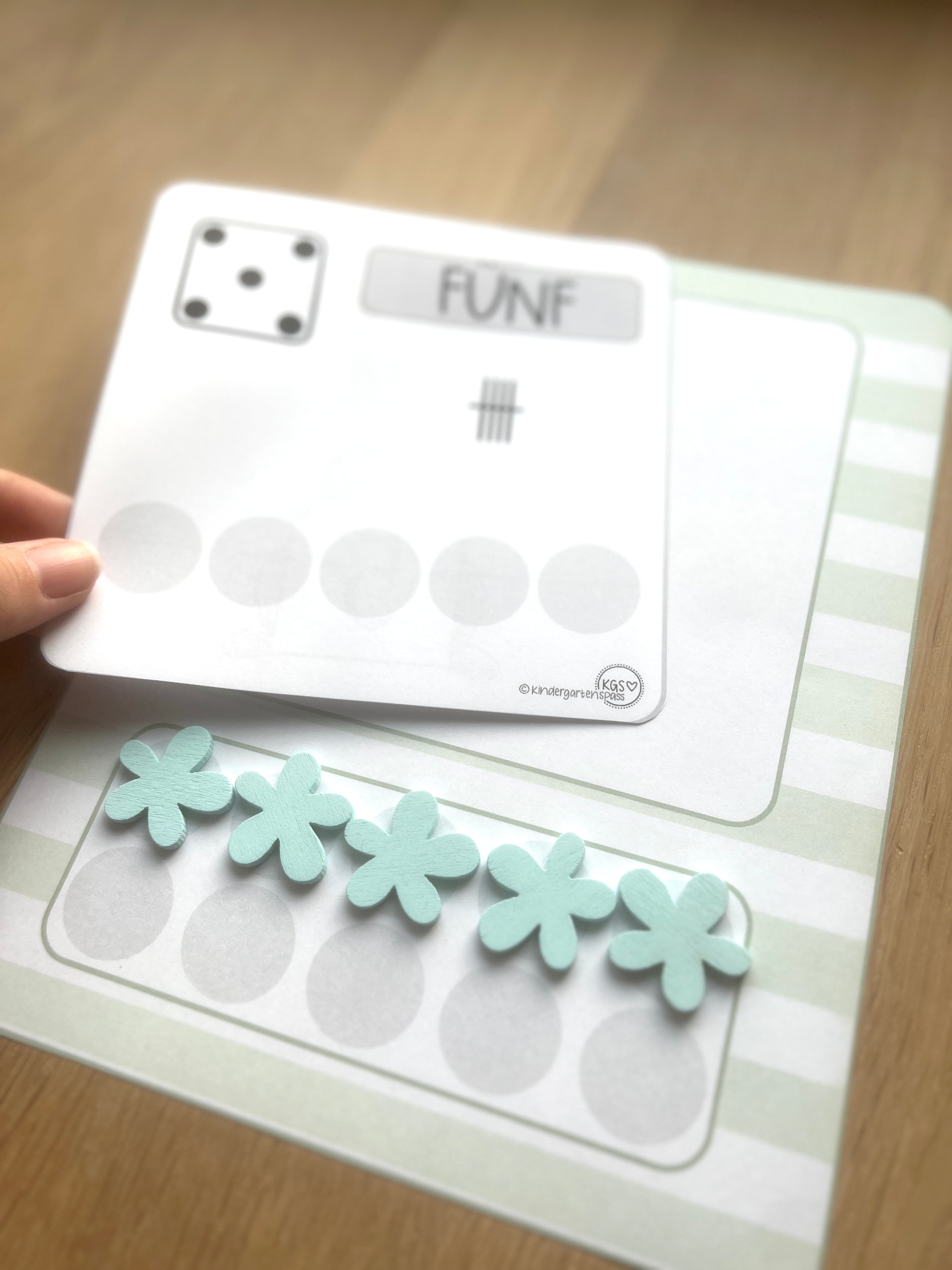 Mengen Ziffern kneten legen Frühling KGS.jpg