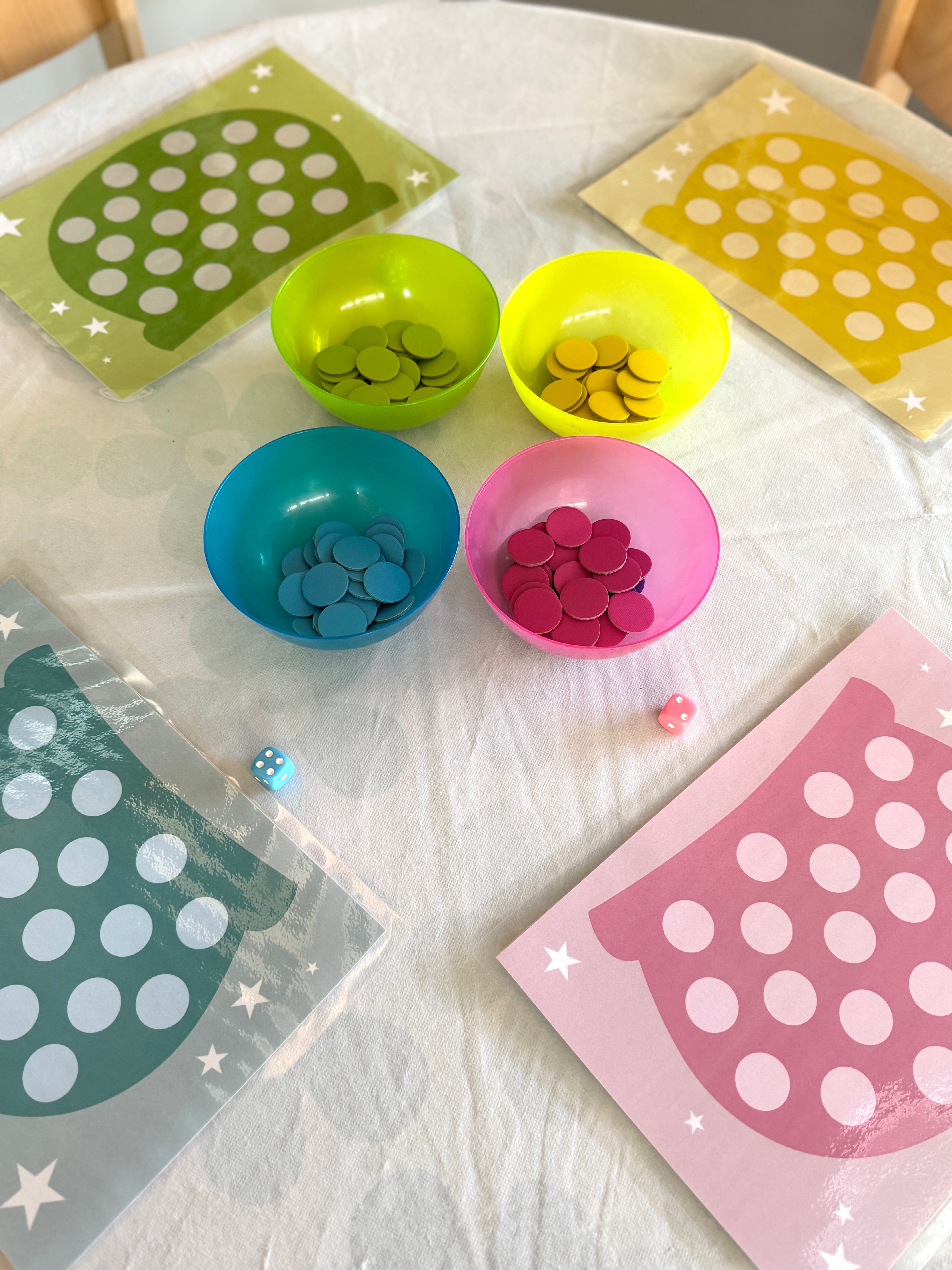 Farben & Mengen | Würfelspiel und Legevorlagen